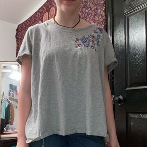 flower embroidery t shirt